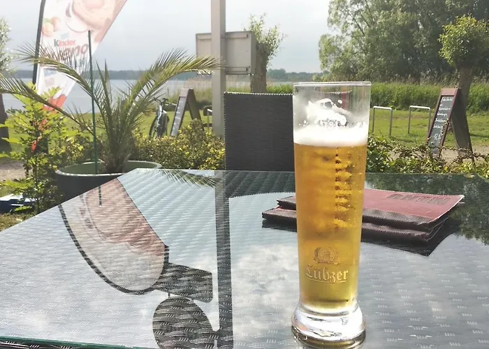 Pontus Fewo2 アパート Zislow