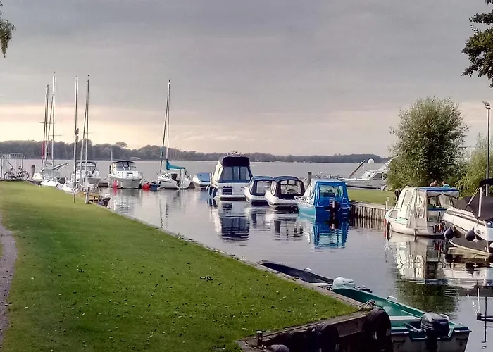 Pontus Fewo2 アパート